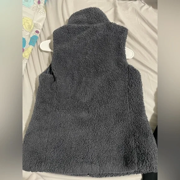 Patagonia Vest - Picture 2 of 4